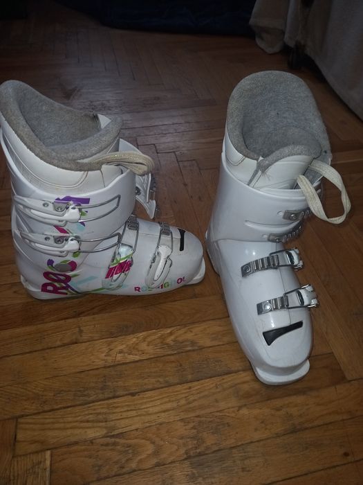 Продам лижні чоботи Rossignol.