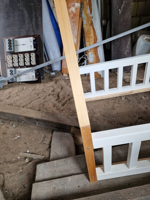 Łóżeczko dla dziecka drewniane