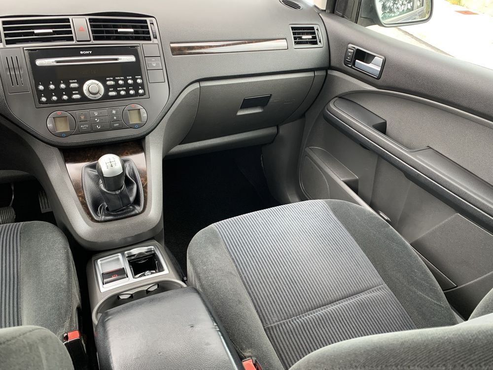 Ford Focus C-Max versão Ghia 110cv