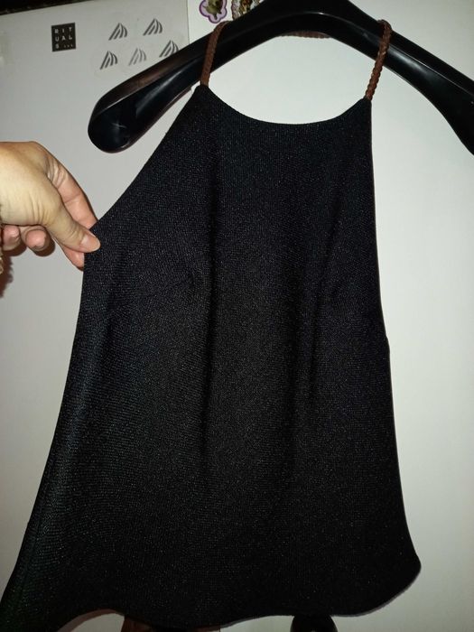 Top preto sem costas e fio de couro no pescoço - M - Zara Basic