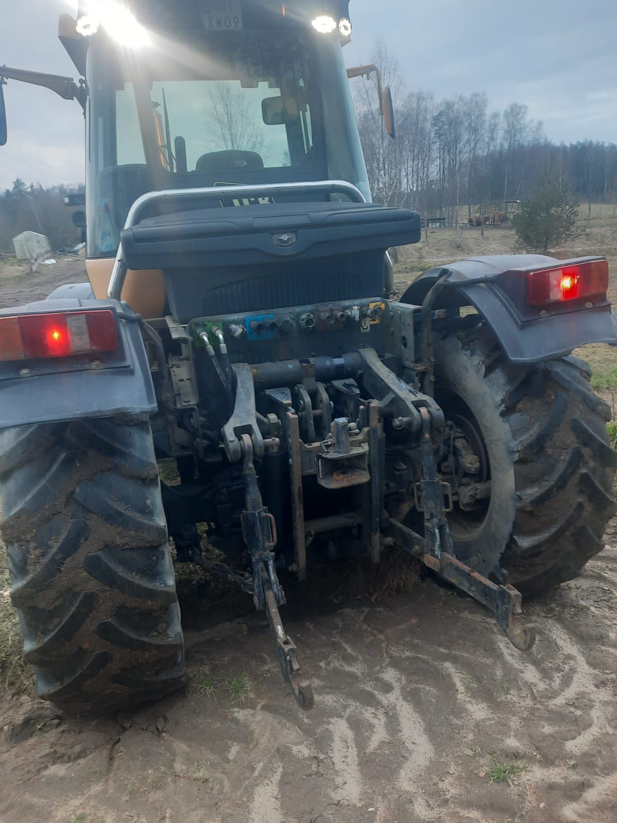 Traktor Fastrac 2135