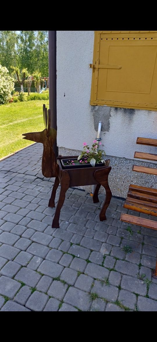 Jeleń donica z drewna ozdoba