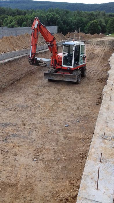 Usługi koparką prace ziemne