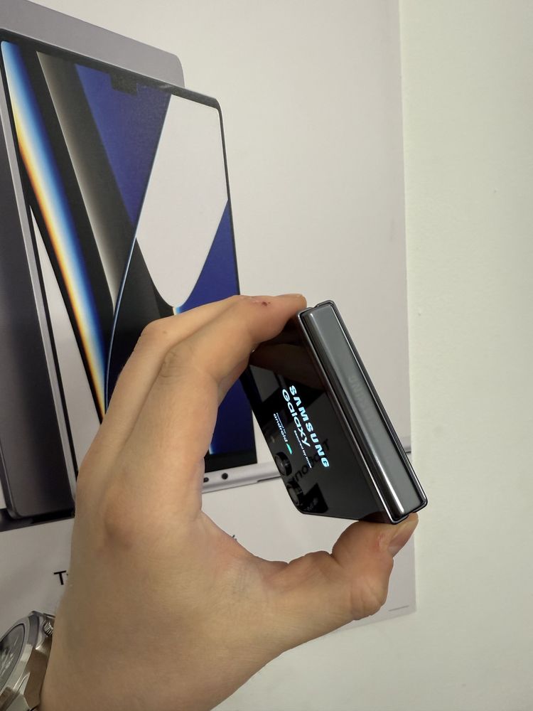 Samsung Flip 5 256GB Grey Locked T-Mobile