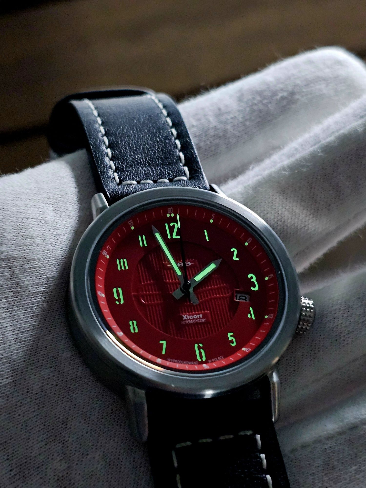 Xicorr  200 RD (RED) nowy zegarek męski + dwa paski ciężko dostępny