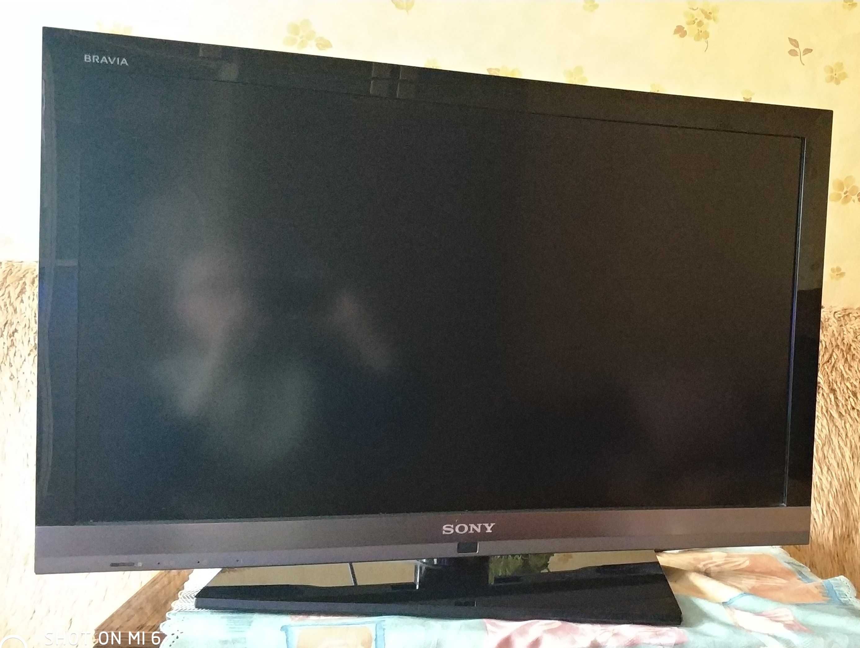 Telewizor Sony 32 cale KDL-32EX710 z oryginalnym sprawnym pilotem