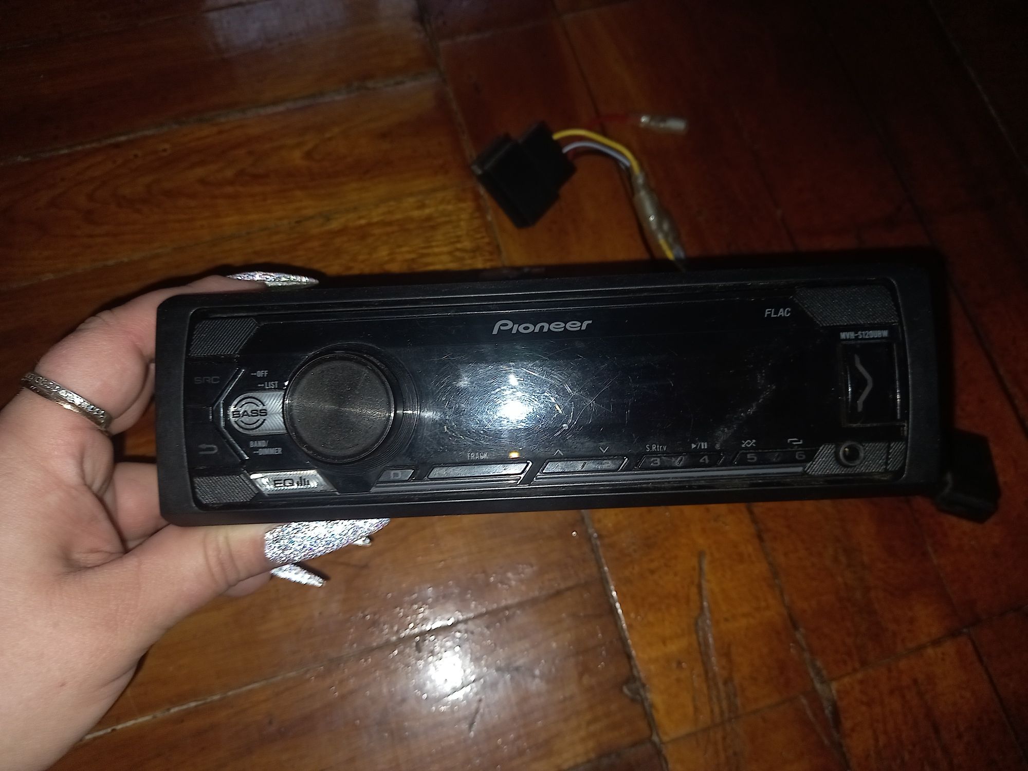 Автомагнитола Pioneer MVH-S120UBW