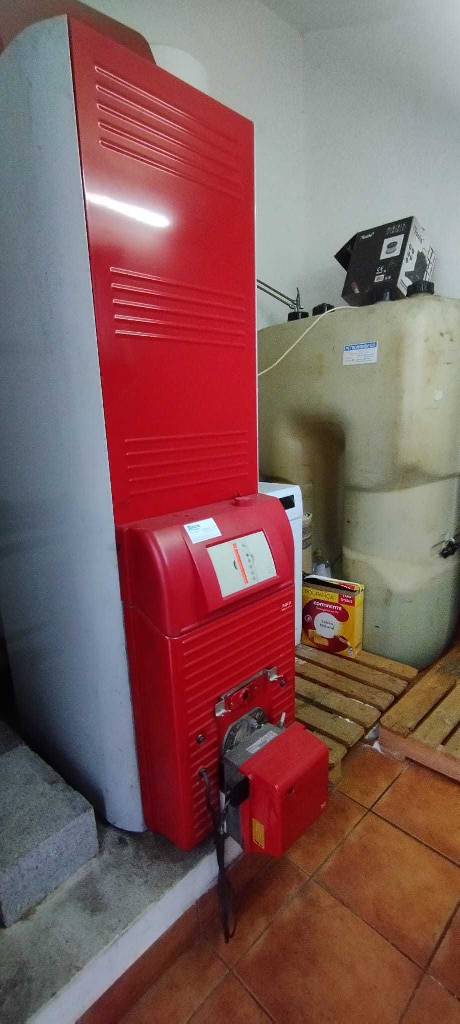 Sistema de Aquecimento a Gasóleo - Caldeira, Depósito e Vasos expansão