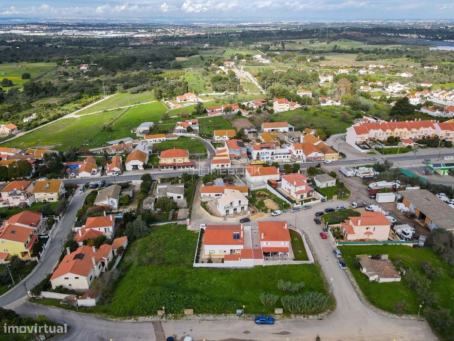 Lote de terreno urbano para construção de moradia.