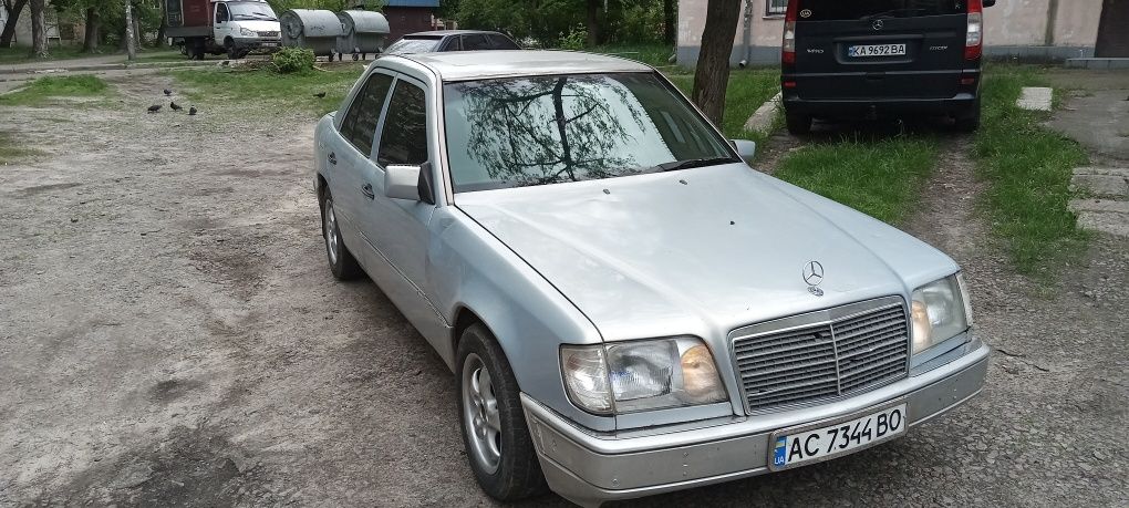 Mercedes,Е220,рестаил,1993,ГАЗ
