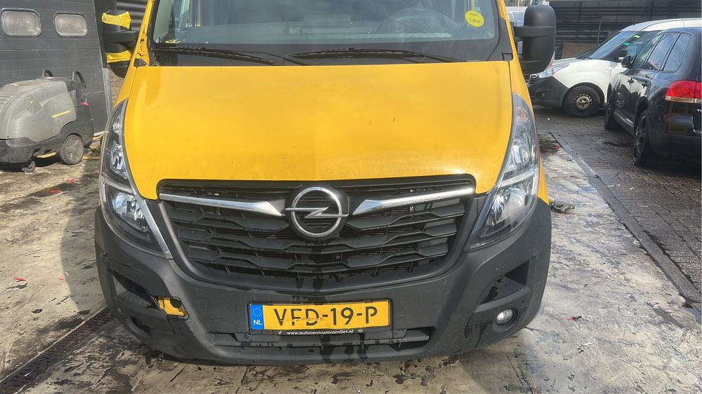 Renault Master 2  2.5 tdi на Гайки