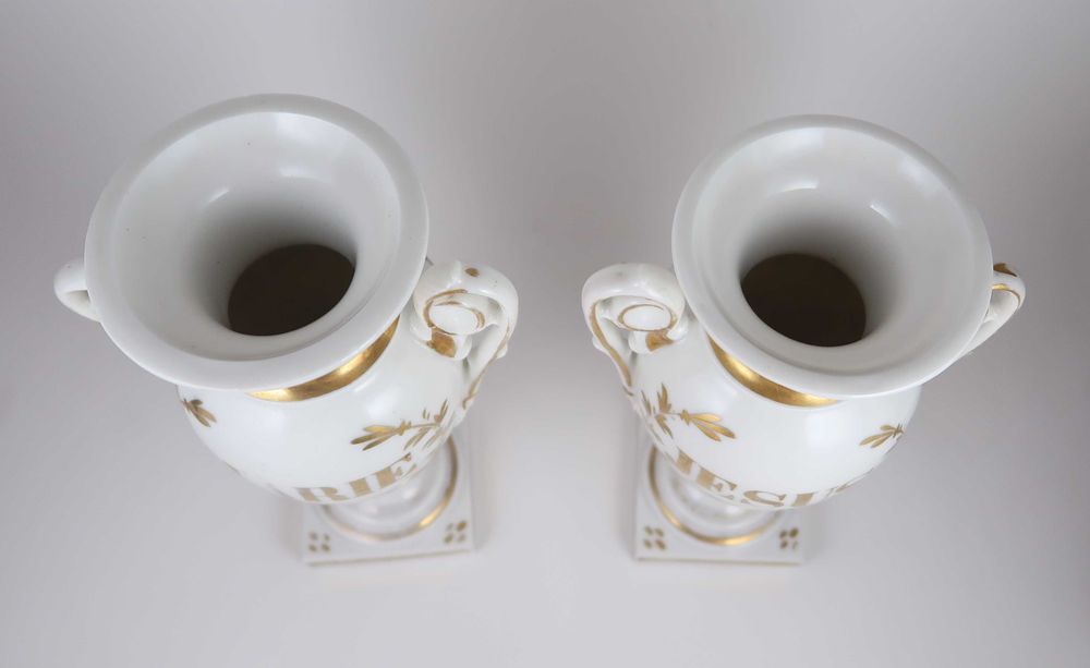 Par de Jarras Porcelana Vieux Paris Séc. XIX