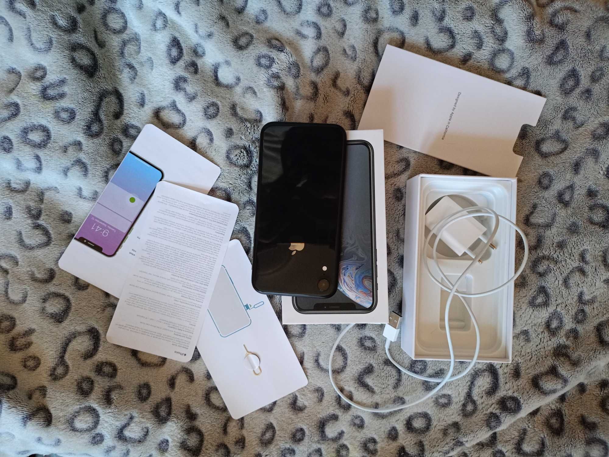 Продам iPhone XR 128 GB