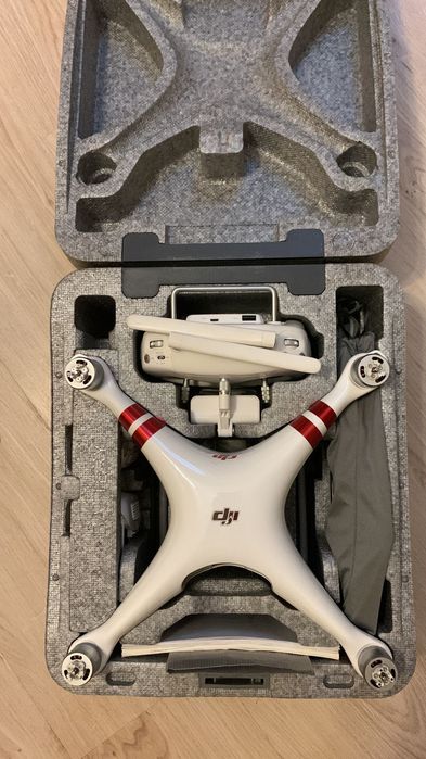 Дрон/Квадрокоптер Phantom 4 PRO DJI б/в