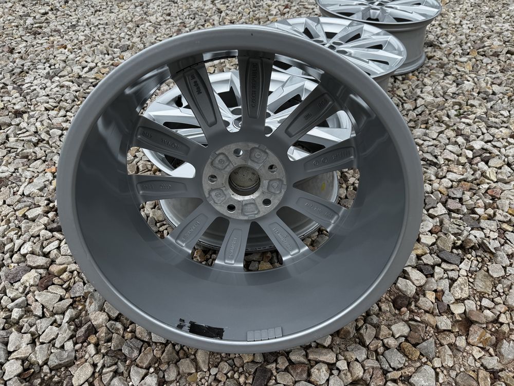 JAK NOWE PIĘKNE Oryginalne OEM Alufelgi 18" 5x112 Audi Q3 A3 Sline