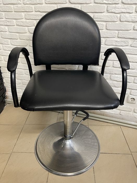 парикмахерское кресло