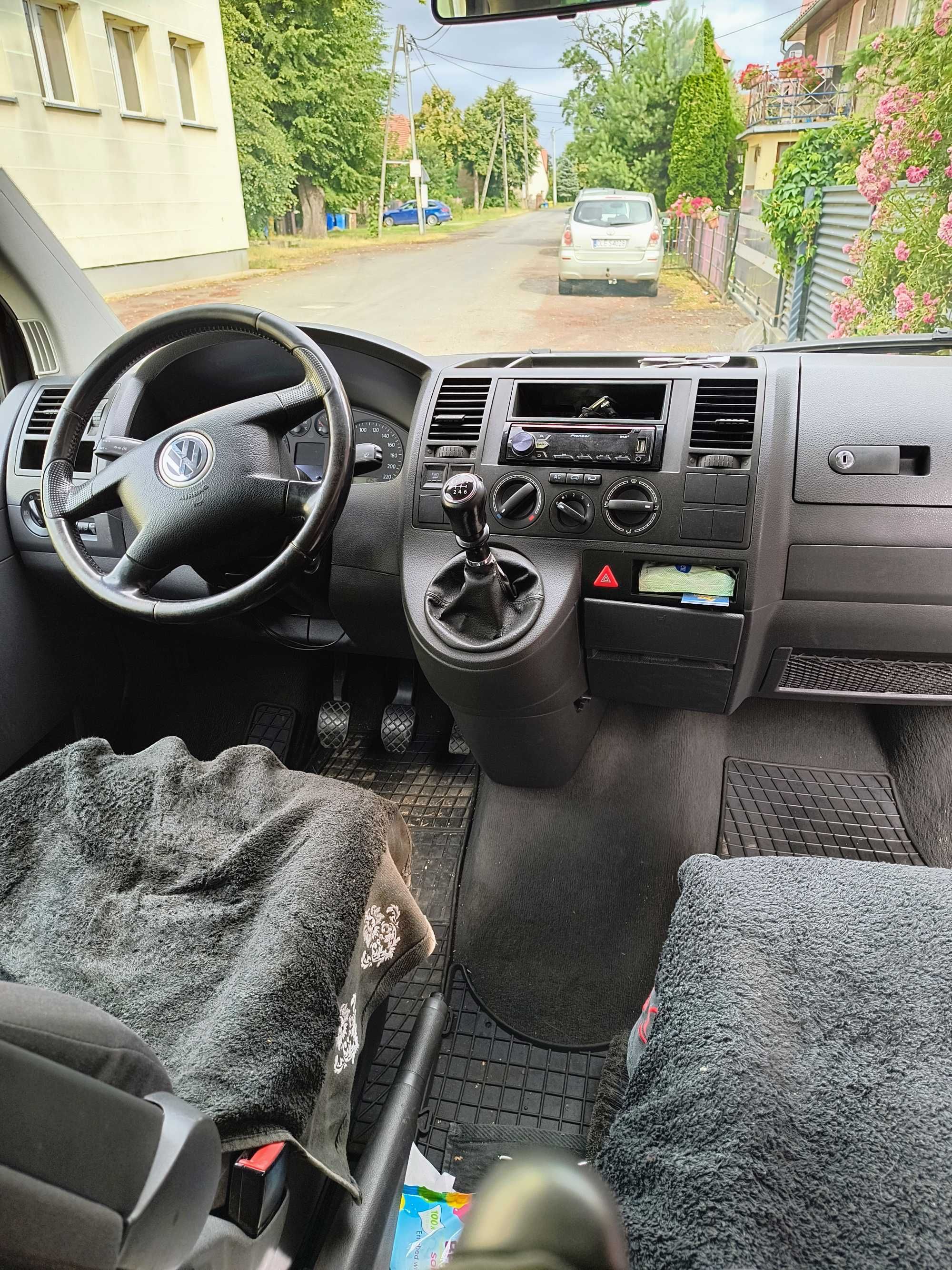 Volkswagen T5 Caravelle 2.5 130KM TDI