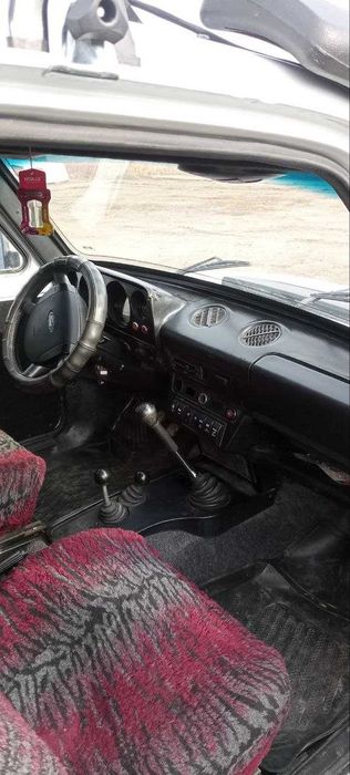 Продам автомобіль Ниву