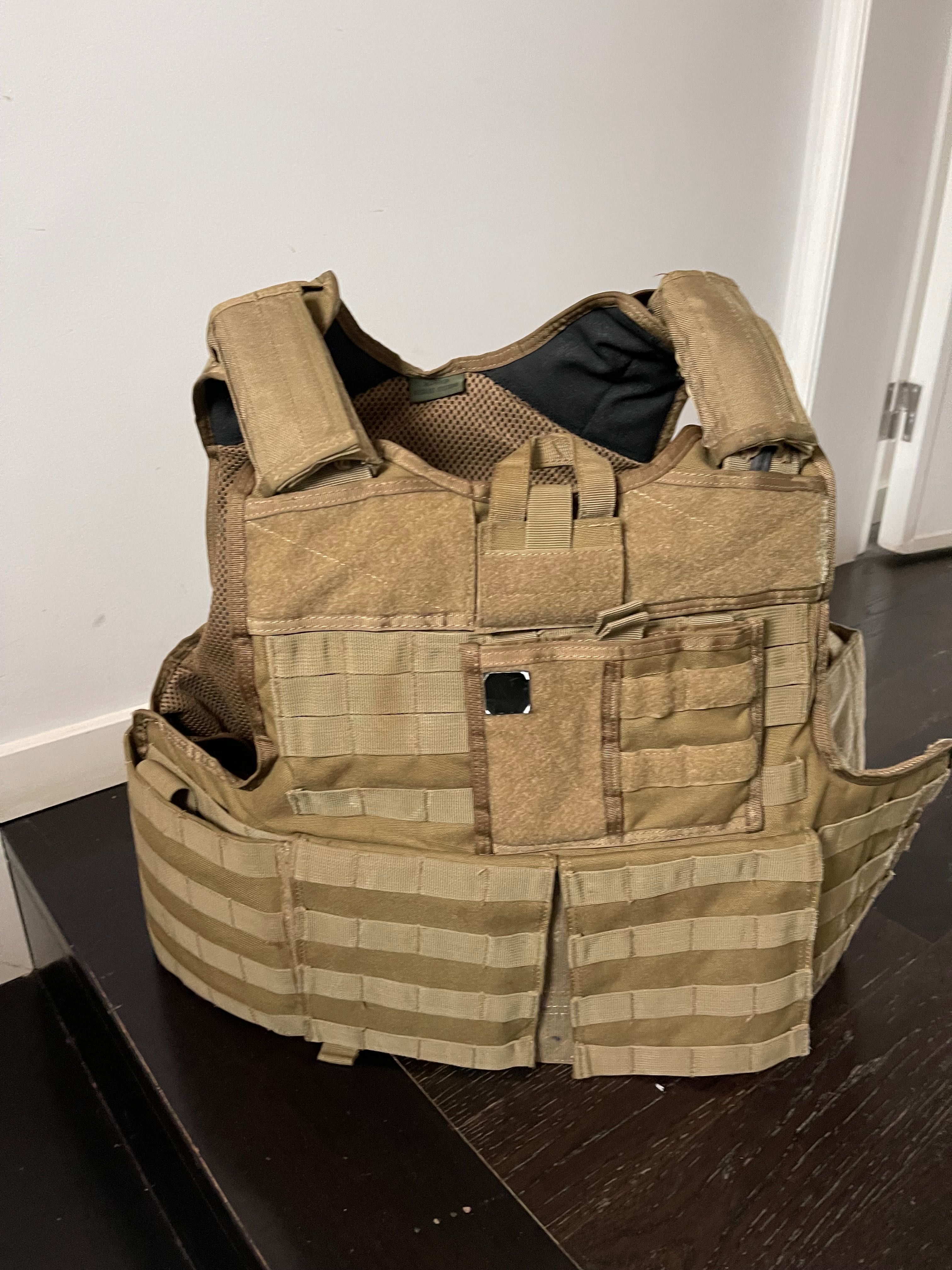 Colete Warrior Assault Systems Plate Carrier (sem placas balísticas)