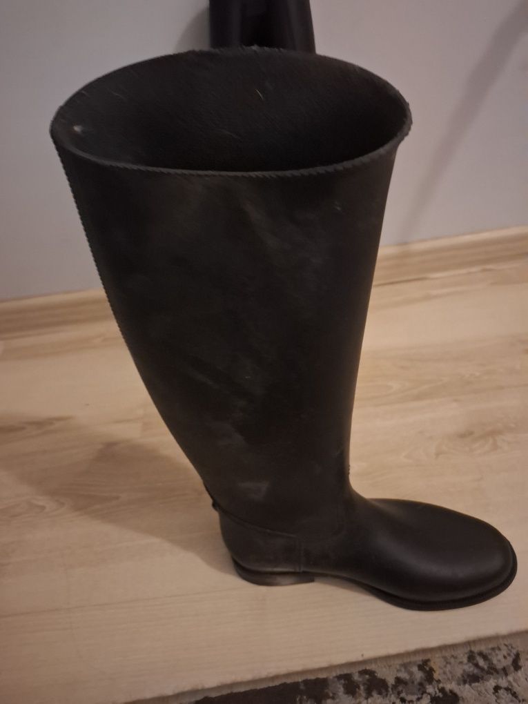 Buty do jazdy konnej lub wysokie gumowce 37