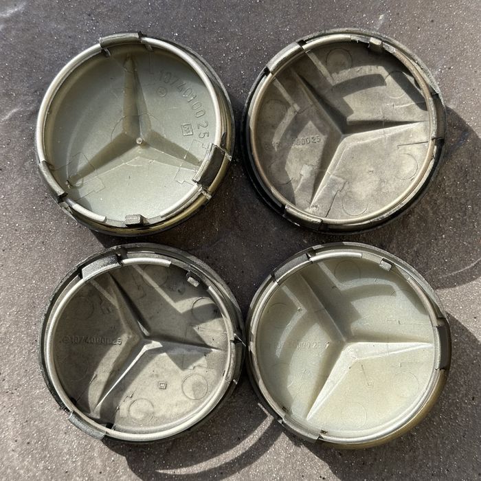 Mercedes 126 123 114 центральні ковпачки 1074000025 діаметр 80mm