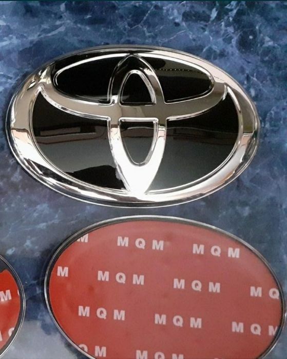 Эмблема Тойота Camry 50 (2012-2014) 55,70 значок на решетка Toyota
