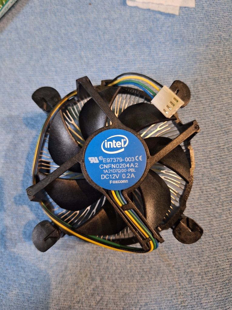 chłodzenie stockowe intel stock cooling