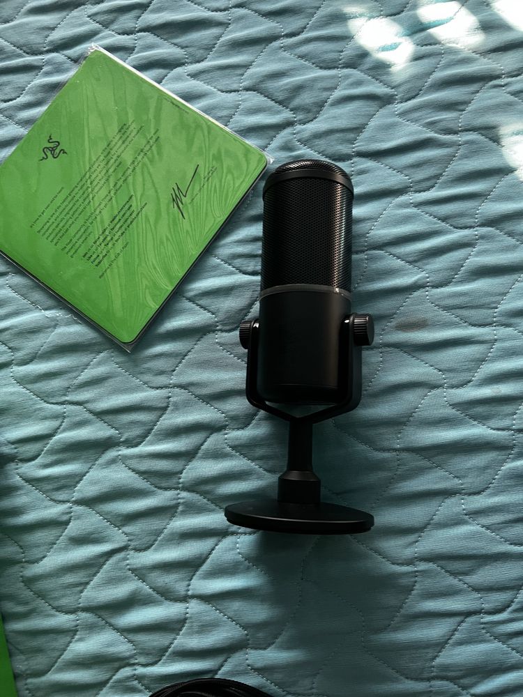 Razer Seiren Elite – Microfone USB Profissional (como novo)