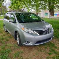 Toyota Sienna XLE 3.5 2WD