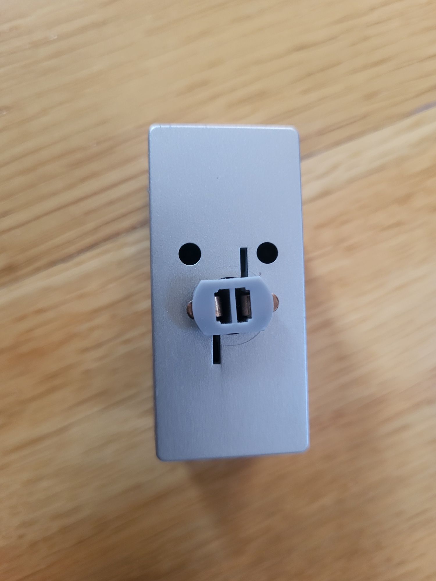 Dometic-adapter ładowania 2A USB do szyny oświetleniowej-kamper