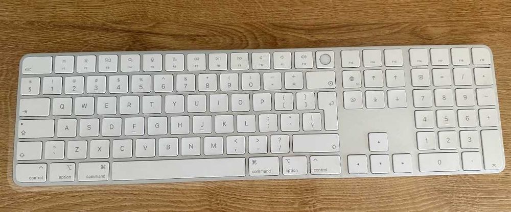 Apple Magic Keyboard z touch ID i klaw. numeryczną