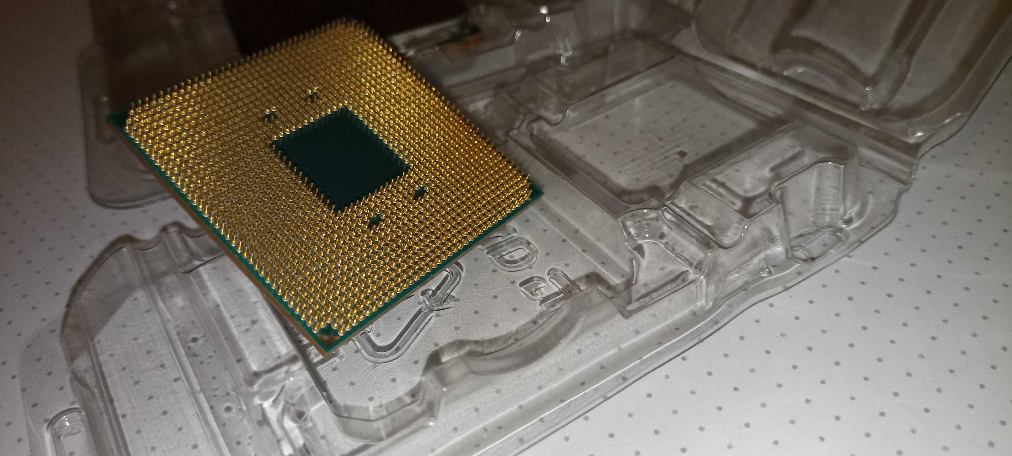 Процесор AMD Ryzen 7 3700x AM4