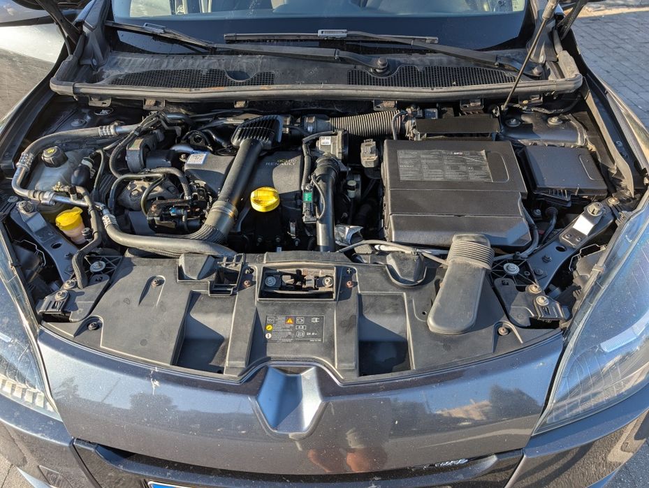 Renault Megane cinzento