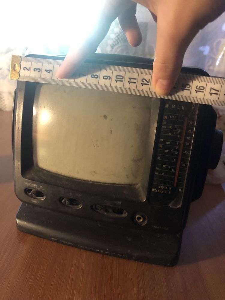 Маленький телевізор
