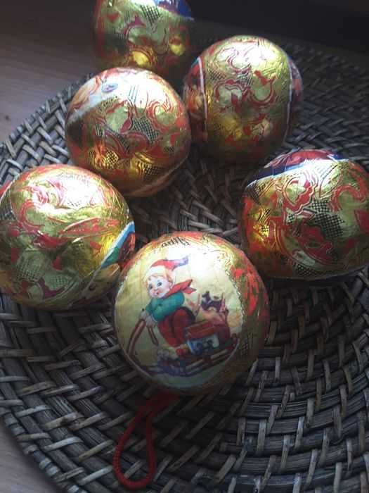 Stare bańki styropianowe na choinkę