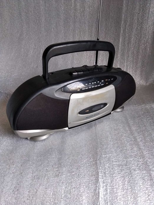 Магнитола First.