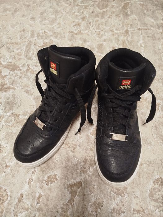 Кросівки хайтопи.