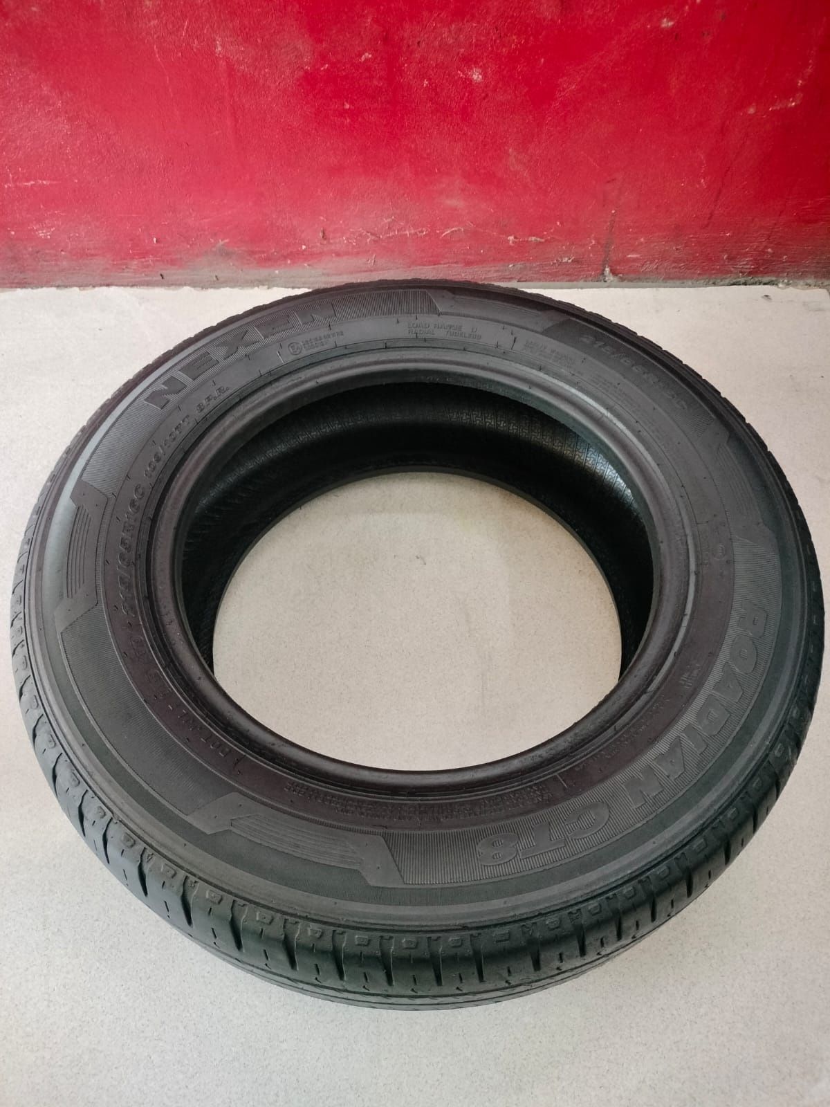 Opona 215/65/16 c Nexen Roadian ct8