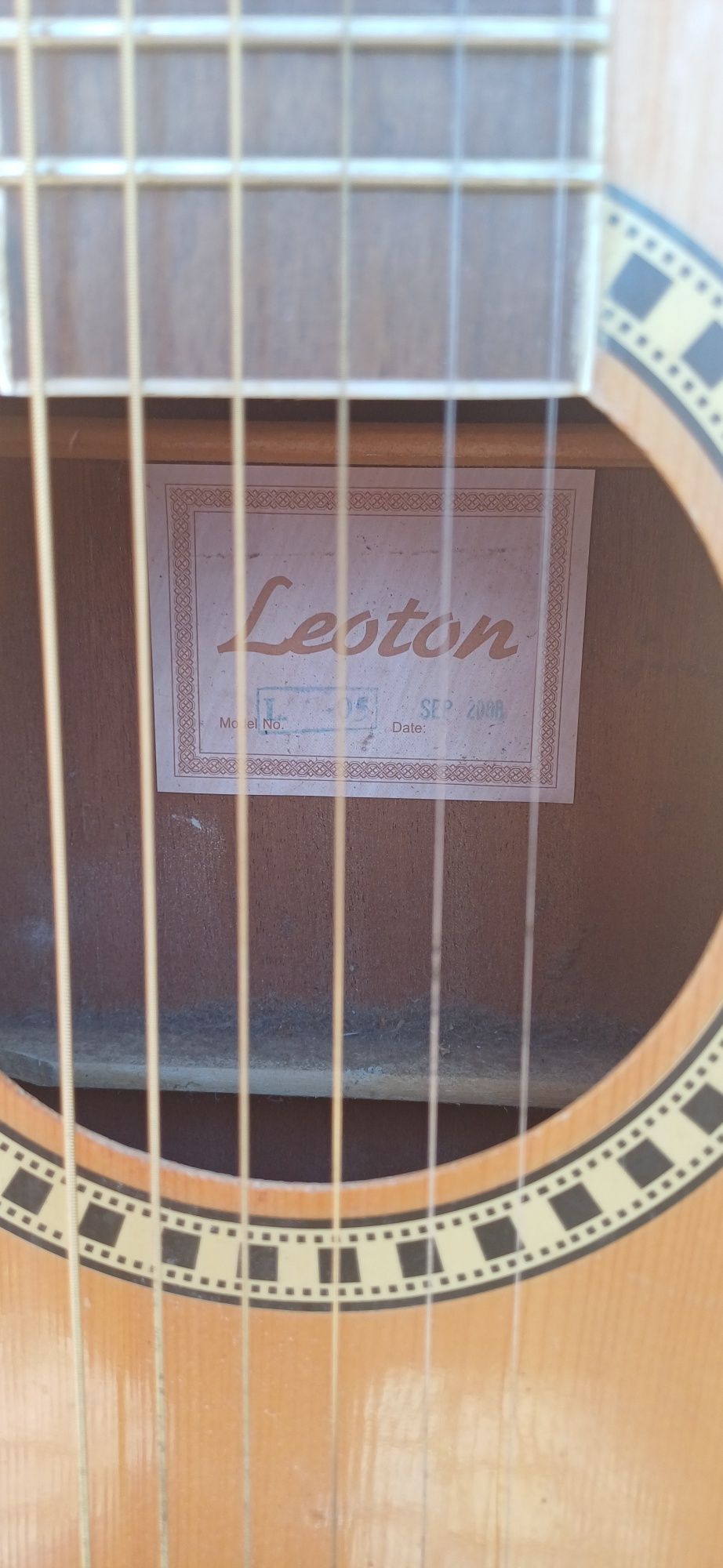 Гитара  акустическая Leoton