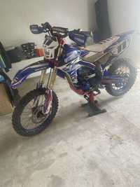 Yamaha YZF 250 matriculada