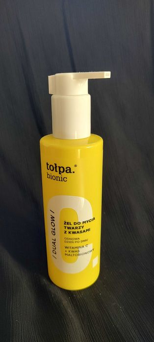 Tołpa bionic żel do mycia twarzy z kwasami.