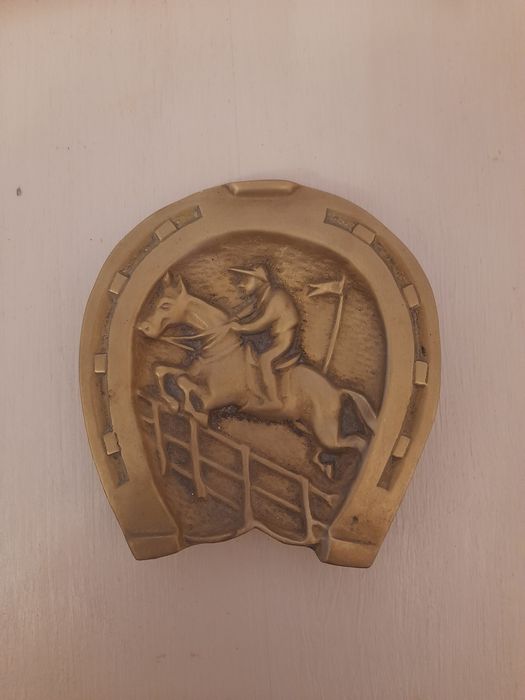 Cinzeiro em cobre ferradura