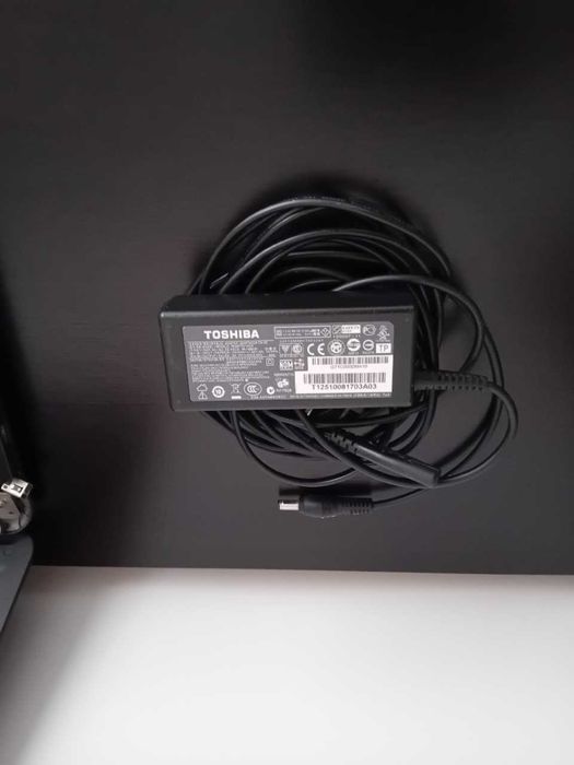 toshiba satellite c870 laptop