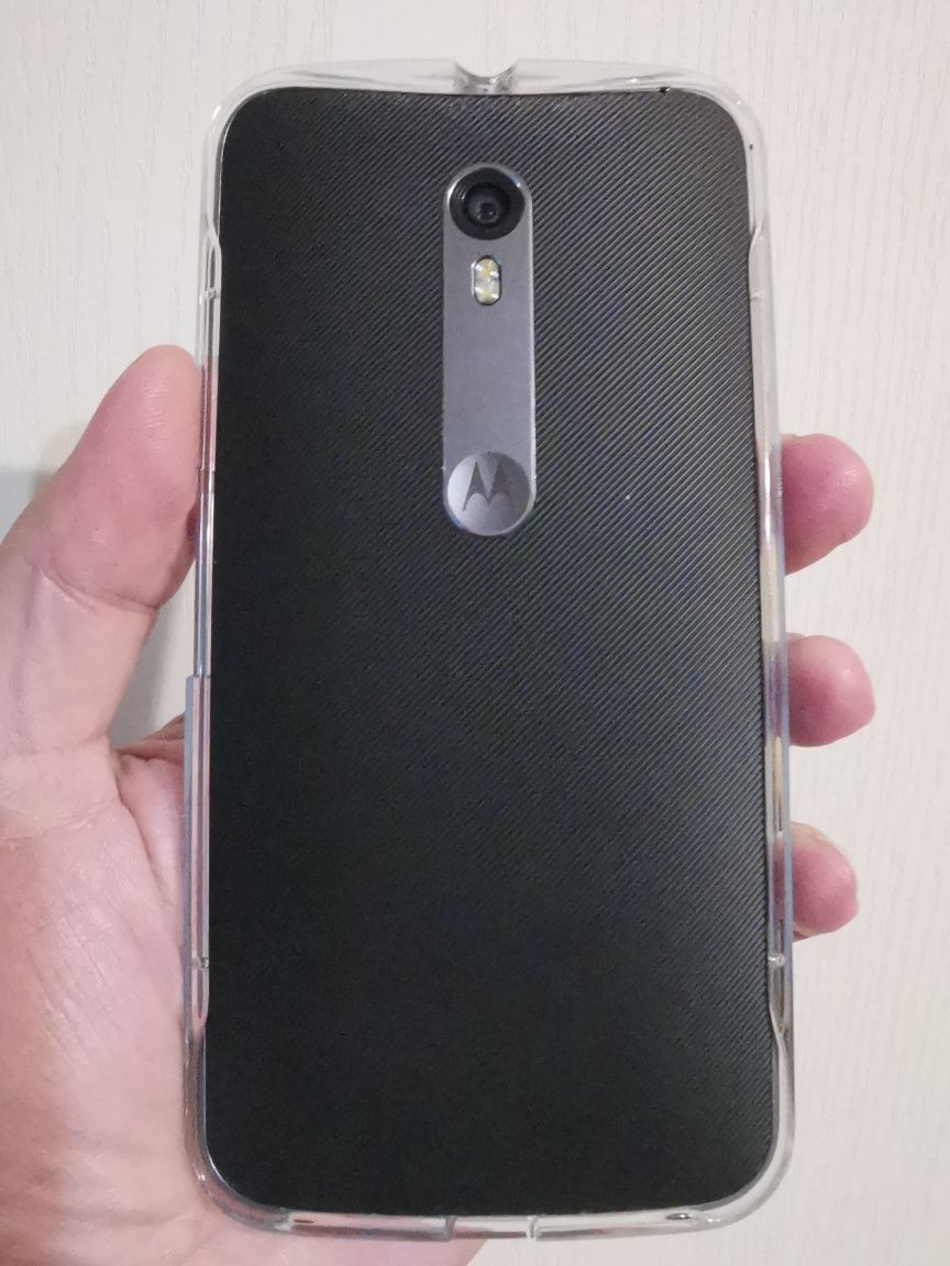 Motorola moto X Style Model XT 1572.