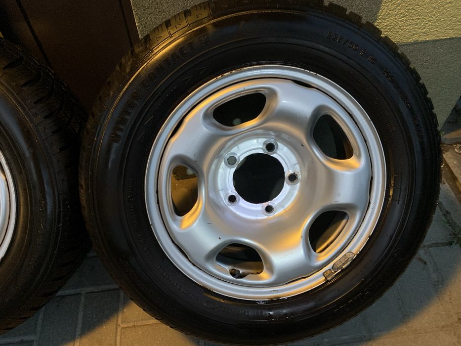 Suzuki Grand Vitara koła zimowe 5x114,3 235/60/16 continantal,uniroyal