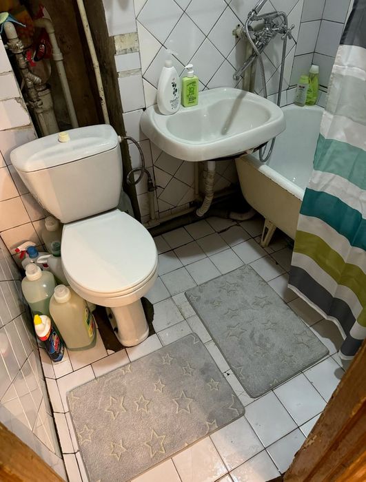 Продається 1кім. квартира на Науки (Гагаріна) біля парку. Торг.