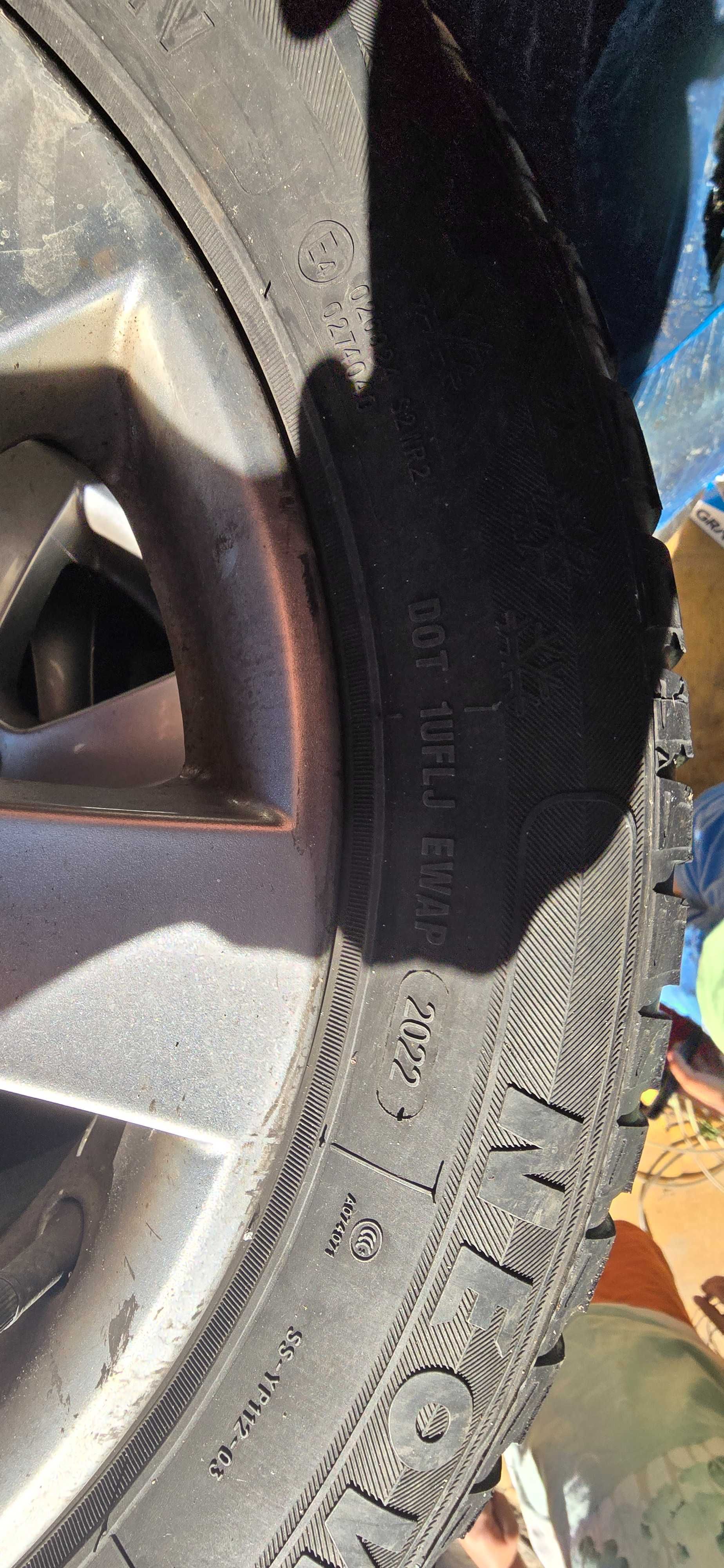Alufelgi 5x112 z Oponami 205/55R16 z 2022 roku zimówki