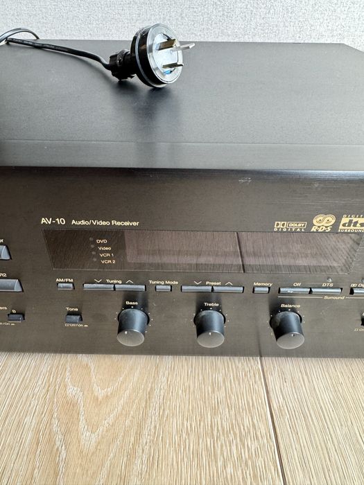 Nakamichi AV-10 Audio/Video Receiver
