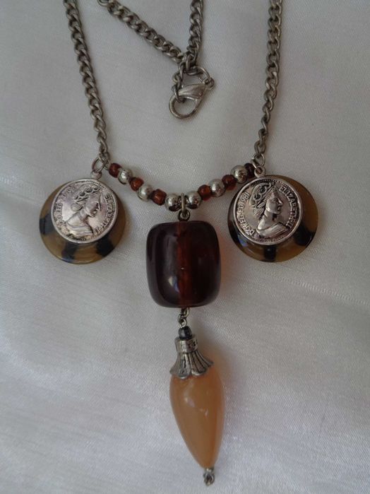 намисто штучн бурштин янтар нове 54см двустороннє