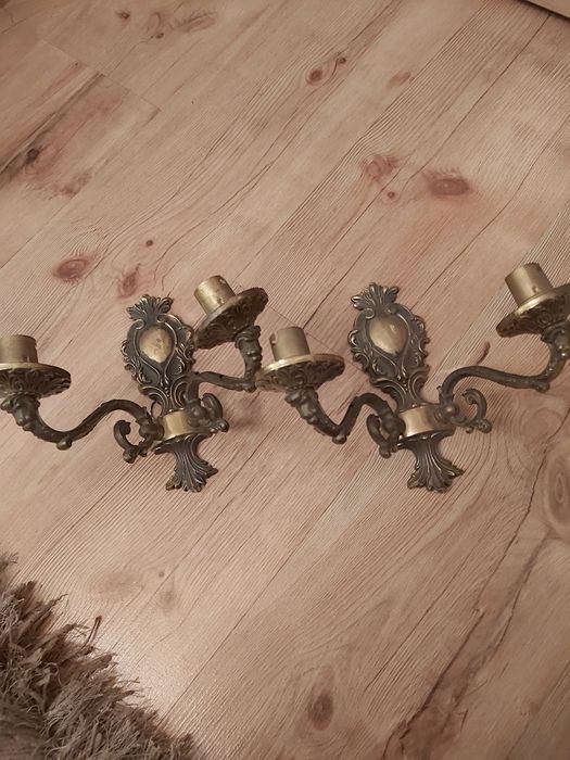 Elektryczne kinkiety z mosiądzu na ścianę